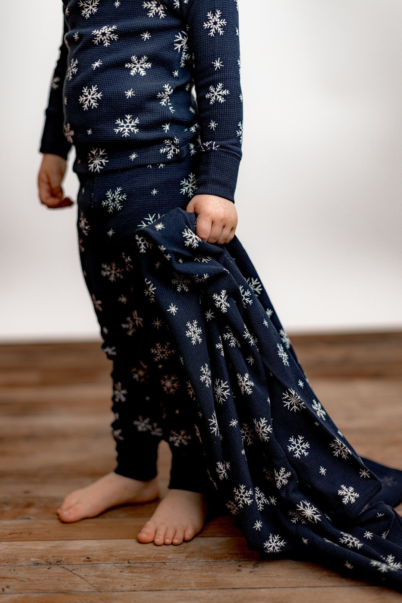Snowy Night | Holiday Thermal Blanket