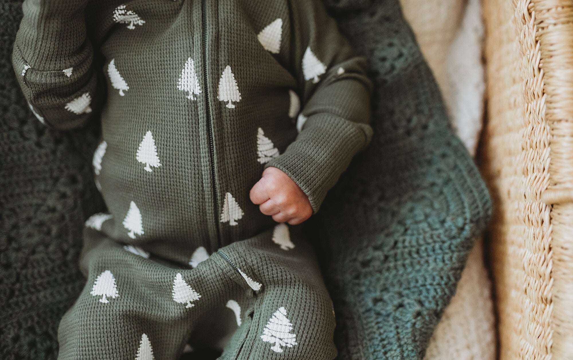 Frosty Pine | Holiday Thermal Zipper Footie & Cap Set