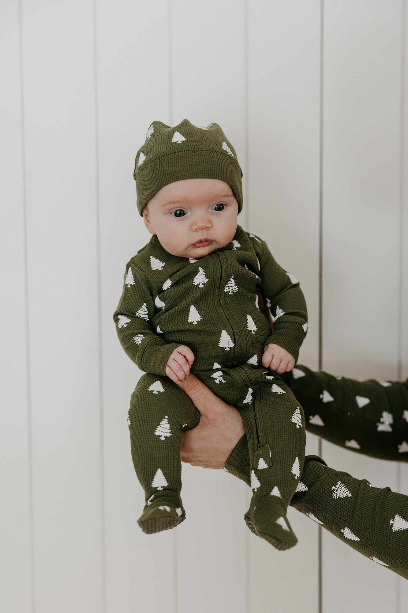 Frosty Pine | Holiday Thermal Zipper Footie & Cap Set