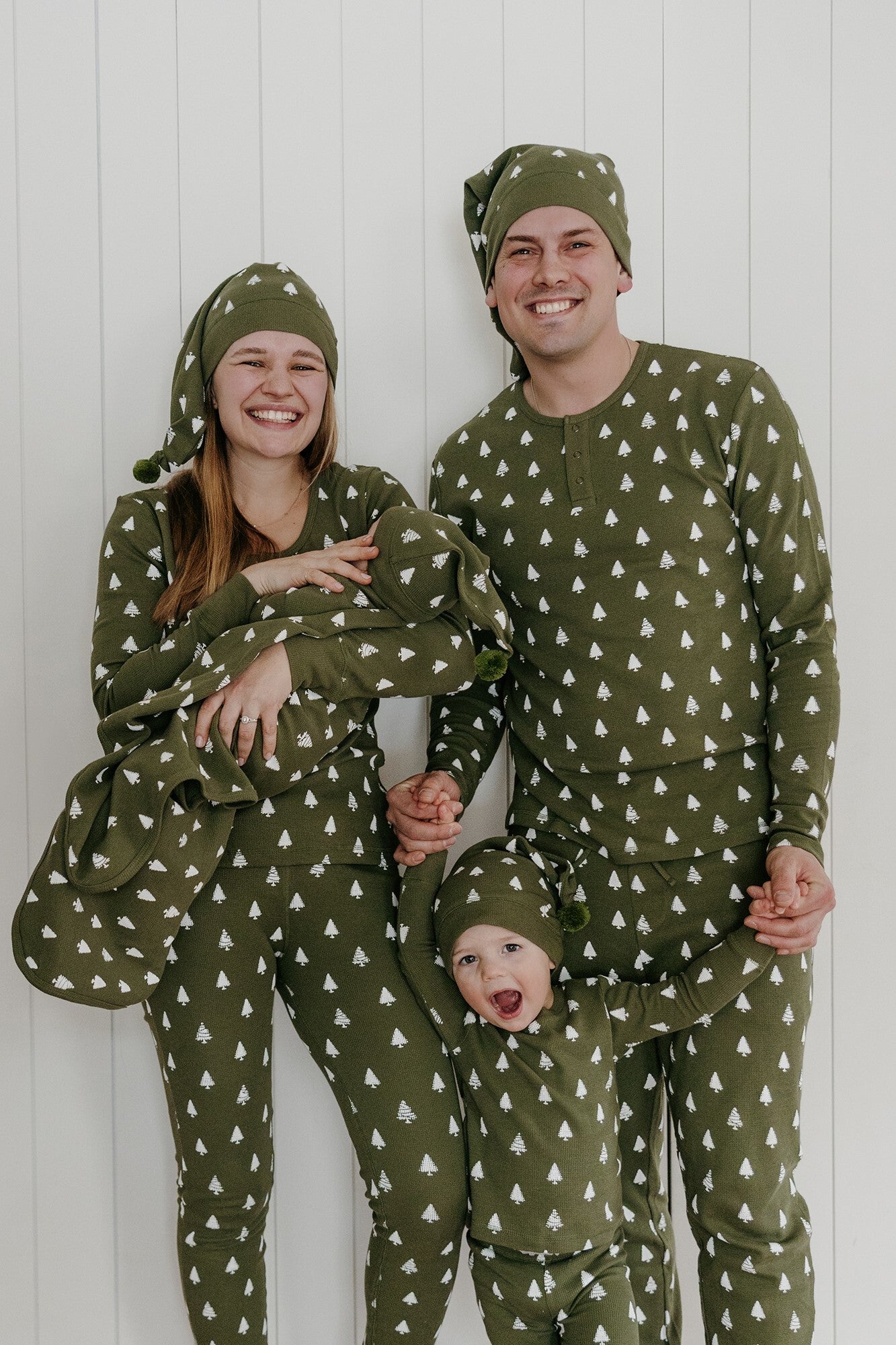Frosty Pine | Men's Holiday Thermal PJ & Cap Set