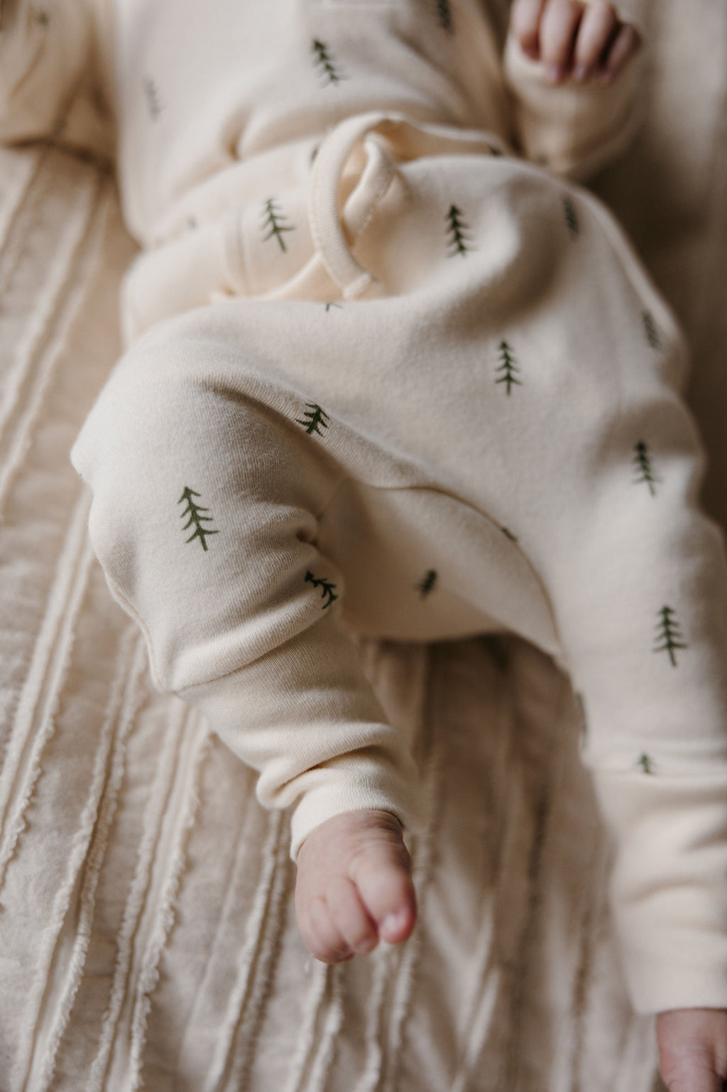 Buttercream Tree | Organic Henley Sweatshirt & Jogger Set