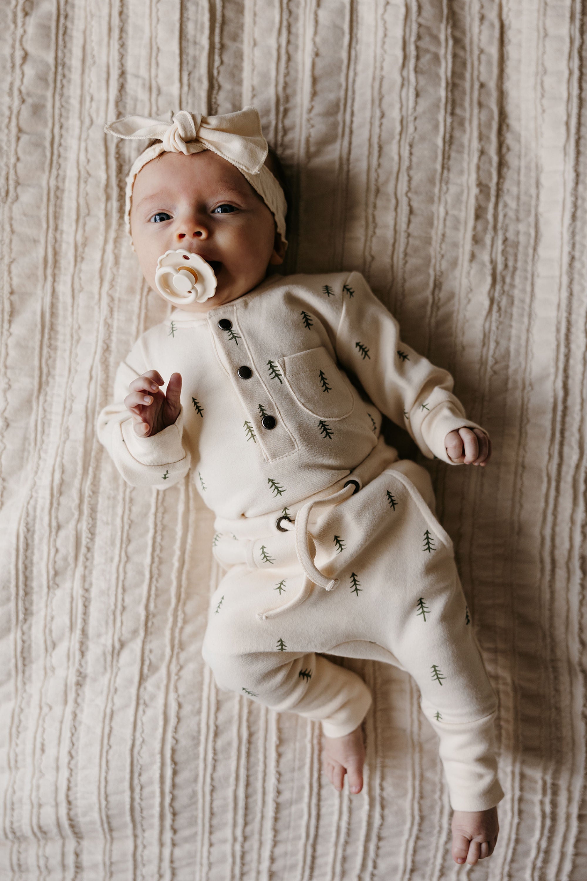 Buttercream Tree | Organic Henley Sweatshirt & Jogger Set