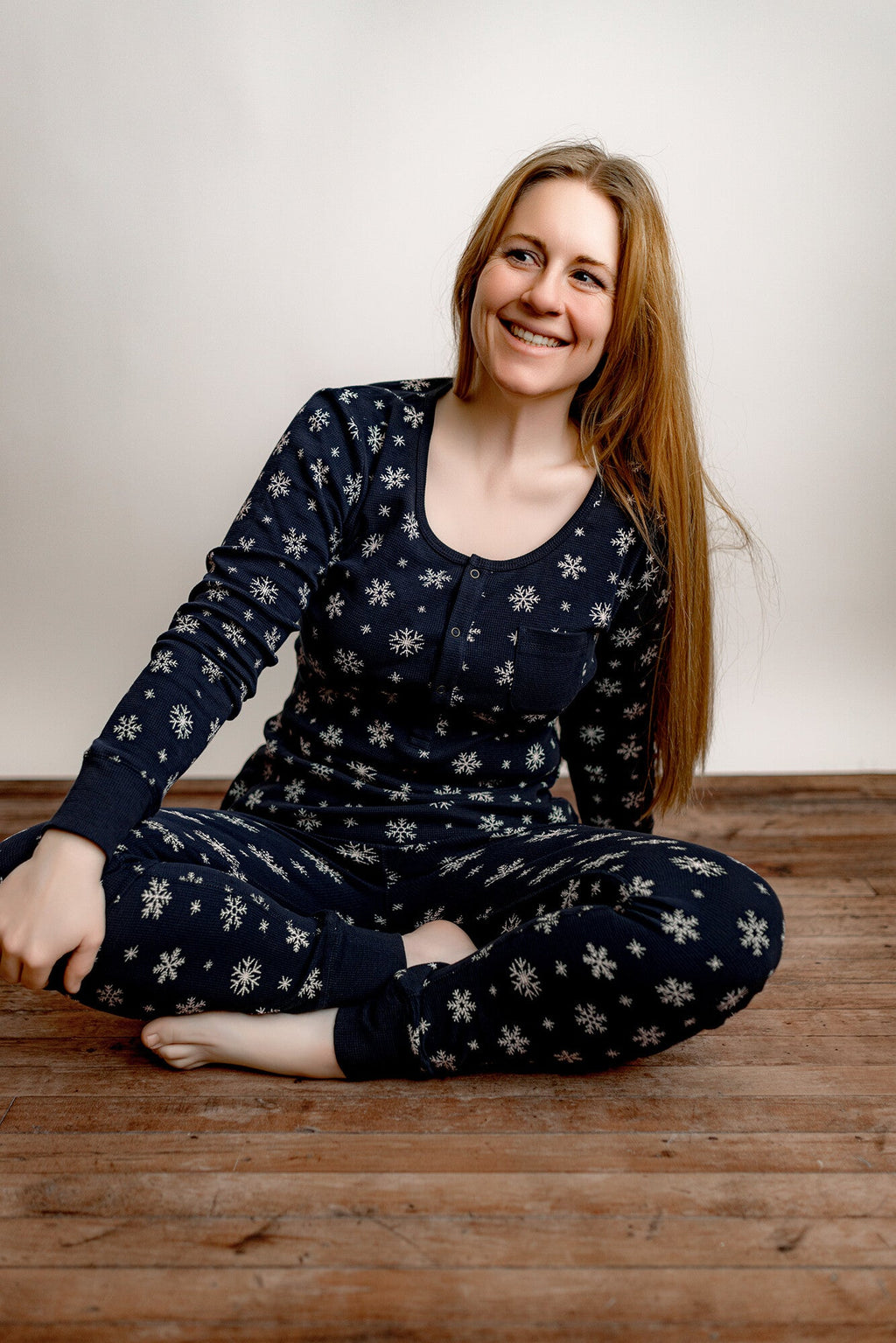 Snowy Night | Women's Holiday Thermal PJ & Cap Set